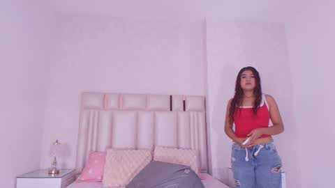 Mia  online show from July 10, 11:57 am