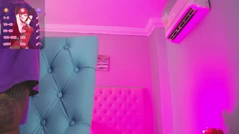 Snapshot of _miia_sweet chatting on November 6, 11:33 am Paula online show from November 6, 11:33 am