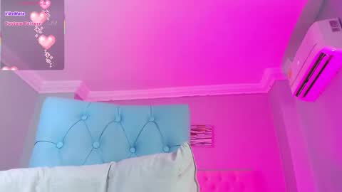 Snapshot of _miia_sweet chatting on December 1, 11:59 am Paula online show from December 1, 11:59 am