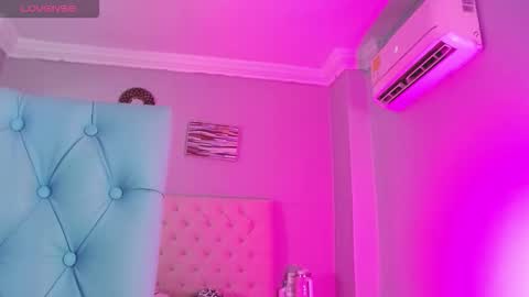 Paula online show from February 25, 11:20 am