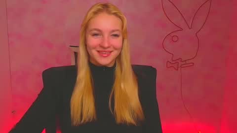 Melanie online show from December 3, 6:48 am