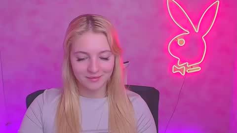 Melanie online show from February 2, 9:08 am