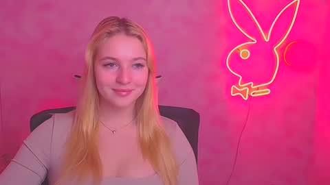 Melanie online show from February 16, 12:32 pm