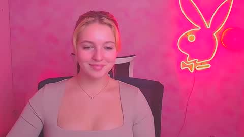 Melanie online show from February 16, 3:48 pm