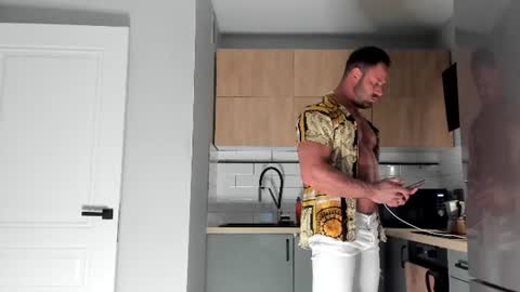 _miles19 online show from June 17, 10:28 am