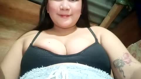 _milkytitsmomxx_ online show from August 2, 4:49 pm