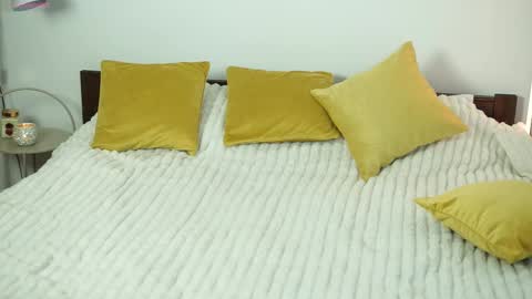 _million_dollarsmile online show from February 23, 4:15 pm