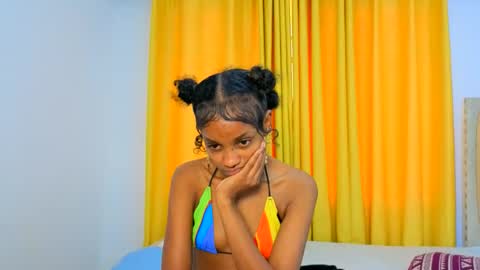 Mimi online show from March 10, 2:33 pm