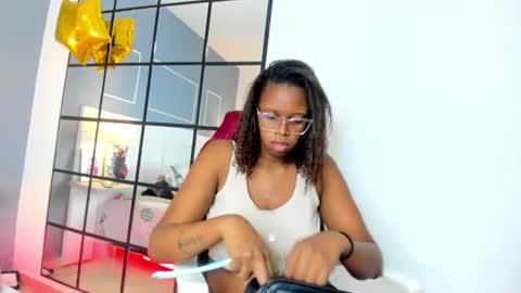 Snapshot of _miss_khaleesi_ chatting on July 10, 11:35 am _miss_khaleesi_ online show from July 10, 11:35 am