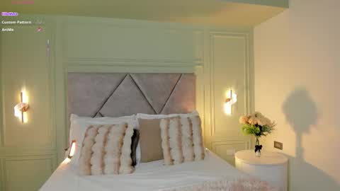 kimberley cruz online show from November 3, 11:55 am