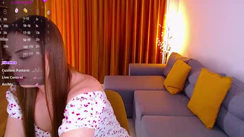 Mia online show from March 6, 10:52 am