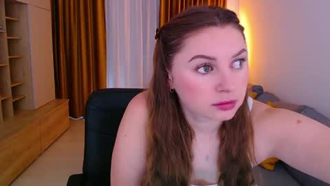 Snapshot of _miss_mia chatting on May 10, 5:56 am Mia online show from May 10, 5:56 am