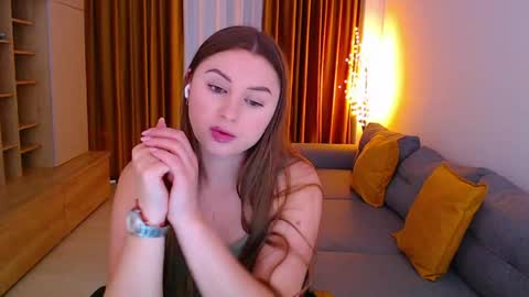 Snapshot of _miss_mia chatting on May 16, 10:36 am Mia online show from May 16, 10:36 am