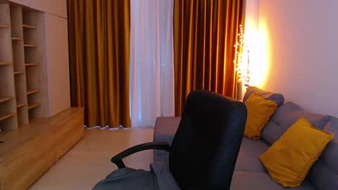 Snapshot of _miss_mia chatting on June 13, 9:18 am Mia online show from June 13, 9:18 am