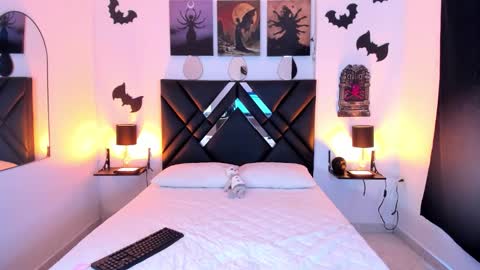 mizuki  online show from February 25, 5:00 pm