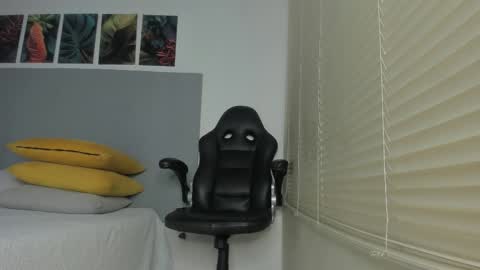 _molly_rosse_ online show from February 6, 11:46 am