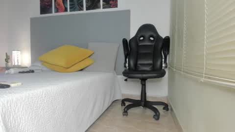 _molly_rosse_ online show from February 24, 11:52 am