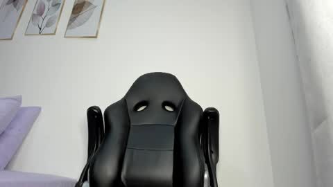 _molly_rosse_ online show from June 4, 11:49 am
