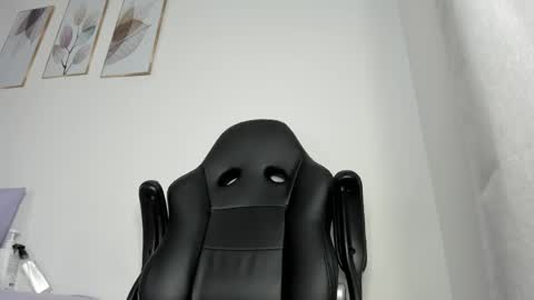 _molly_rosse_ online show from June 8, 12:16 pm