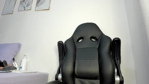 _molly_rosse_ online show from June 15, 12:51 pm