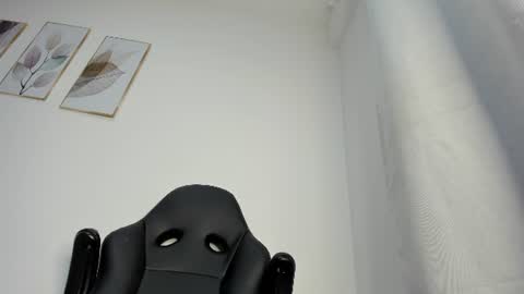 _molly_rosse_ online show from June 16, 11:57 am