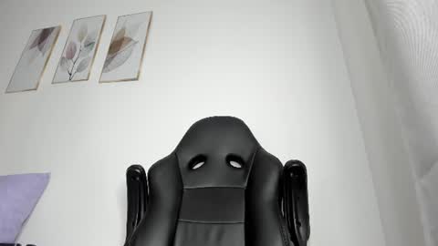 _molly_rosse_ online show from July 2, 12:00 pm