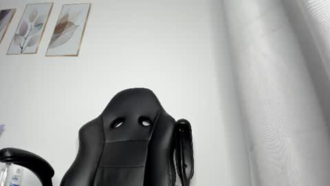 _molly_rosse_ online show from July 10, 11:57 am