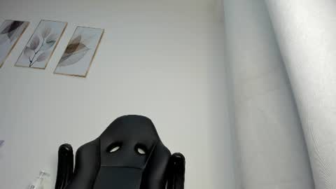 _molly_rosse_ online show from July 11, 11:57 am