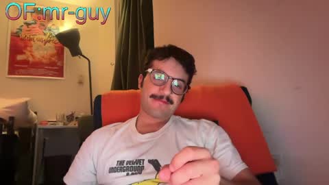 Snapshot of _mrguy_ chatting on April 8, 2:55 am _mrguy_ online show from April 8, 2:55 am
