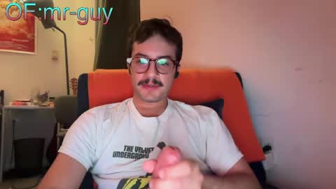 Snapshot of _mrguy_ chatting on April 9, 1:27 am _mrguy_ online show from April 9, 1:27 am