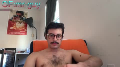 Snapshot of _mrguy_ chatting on April 11, 8:46 pm _mrguy_ online show from April 11, 8:46 pm