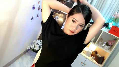 _mysticdoll_ online show from April 21, 3:35 am