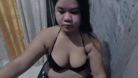 Snapshot of _natalieey chatting on October 28, 6:50 am nics online show from October 28, 6:50 am