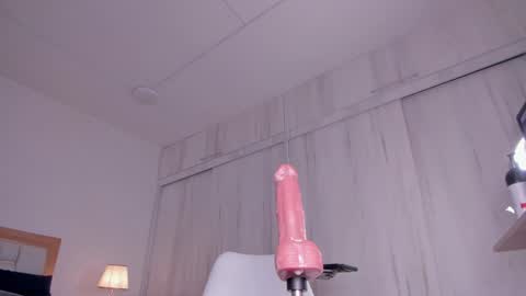 Snapshot of _natasha18_ chatting on December 27, 2:54 pm Natasha online show from December 27, 2:54 pm