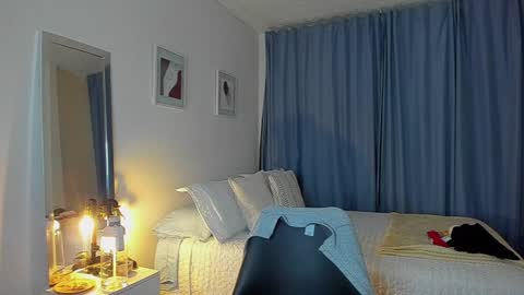 Snapshot of _nathaliesex chatting on December 14, 12:22 am independent model natha online show from December 14, 12:22 am