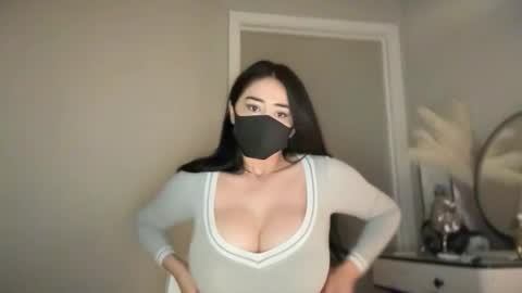 naty19 online show from May 9, 5:18 pm