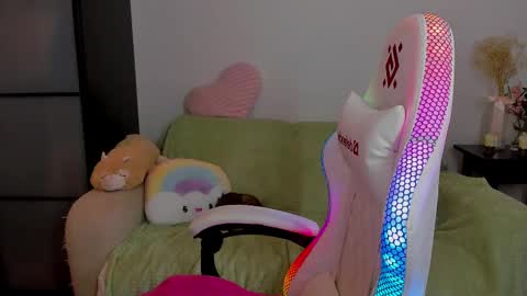 Mia with a big heart  online show from March 1, 6:57 am