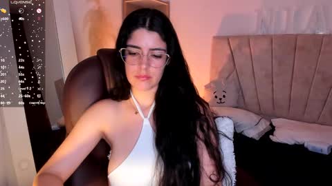 Snapshot of _niah_ chatting on March 2, 12:20 am Niah You can call me Ni or cutie haha online show from March 2, 12:20 am