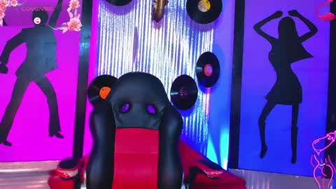 Snapshot of _nickyminach chatting on August 4, 7:27 pm Nicky Please help me with your thumbs up its importan online show from August 4, 7:27 pm