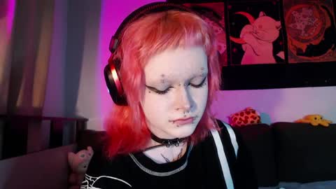 Nicole online show from June 5, 11:21 pm