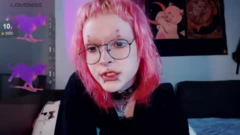 Nicole online show from June 13, 3:15 am