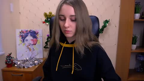 Snapshot of _nicole_new chatting on January 3, 12:30 pm Nica online show from January 3, 12:30 pm