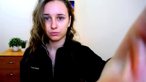 Snapshot of _nicole_new chatting on February 7, 12:28 pm Nica online show from February 7, 12:28 pm