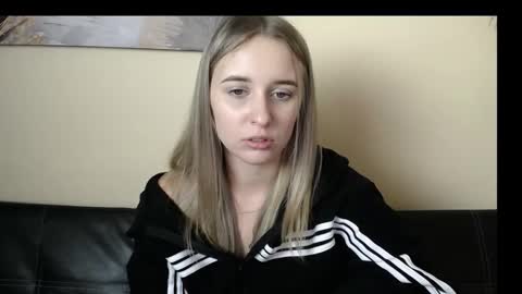 Nica online show from November 14, 1:43 pm