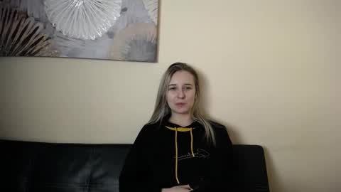 Snapshot of _nicole_new chatting on November 30, 3:16 pm Nica online show from November 30, 3:16 pm