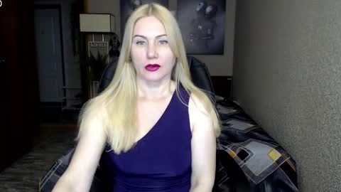 Donella    online show from February 19, 8:52 pm