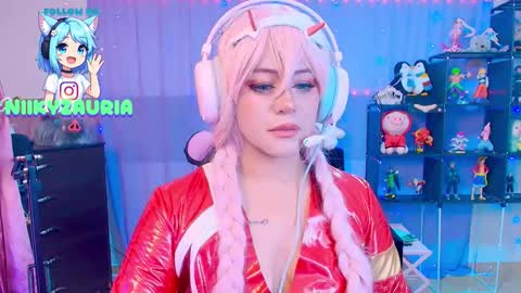 Snapshot of _niiky chatting on November 10, 10:47 am niiky online show from November 10, 10:47 am