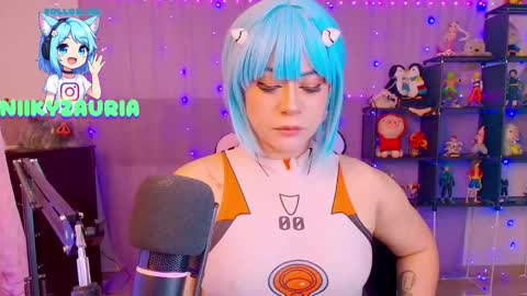 Snapshot of _niiky chatting on November 11, 10:26 am niiky online show from November 11, 10:26 am