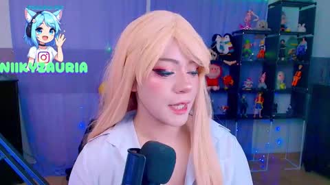 Snapshot of _niiky chatting on November 13, 10:36 am niiky online show from November 13, 10:36 am