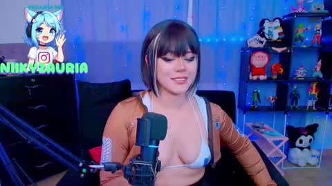 Snapshot of _niiky chatting on November 18, 10:52 am niiky online show from November 18, 10:52 am